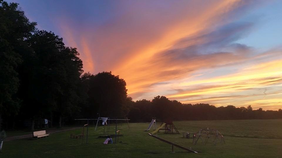 Twin Pine Campground & Canoe