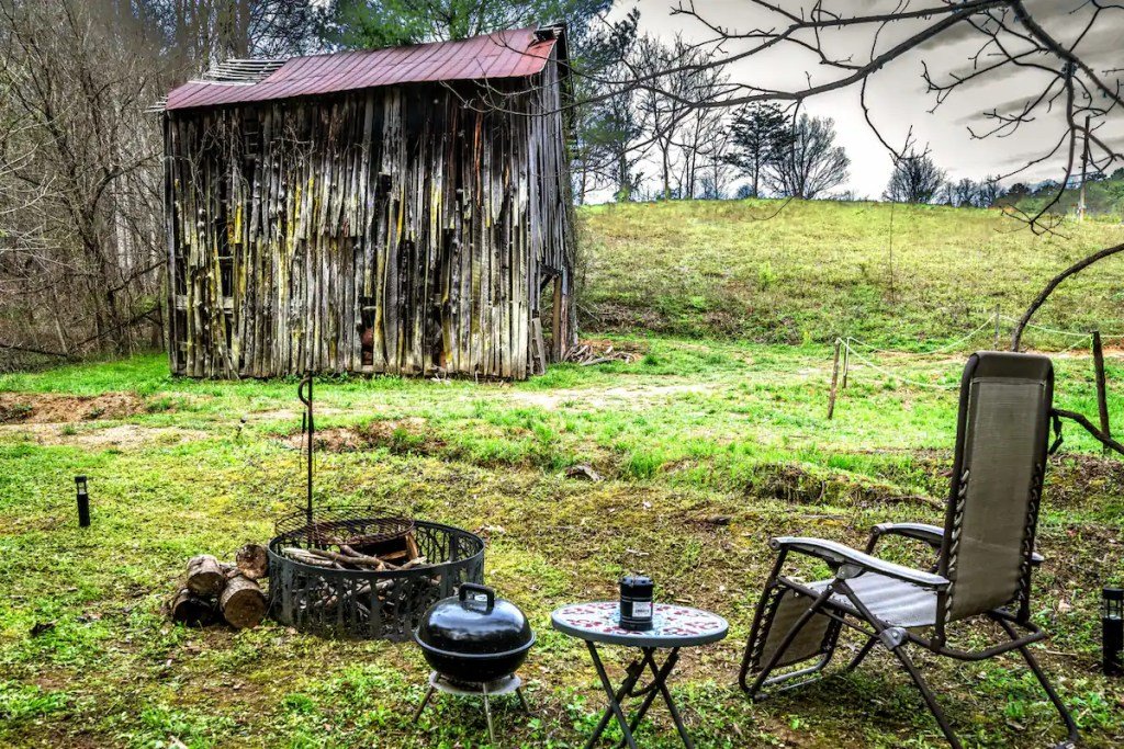 Honeysuckle Springs (Cosby, Tennessee) photo