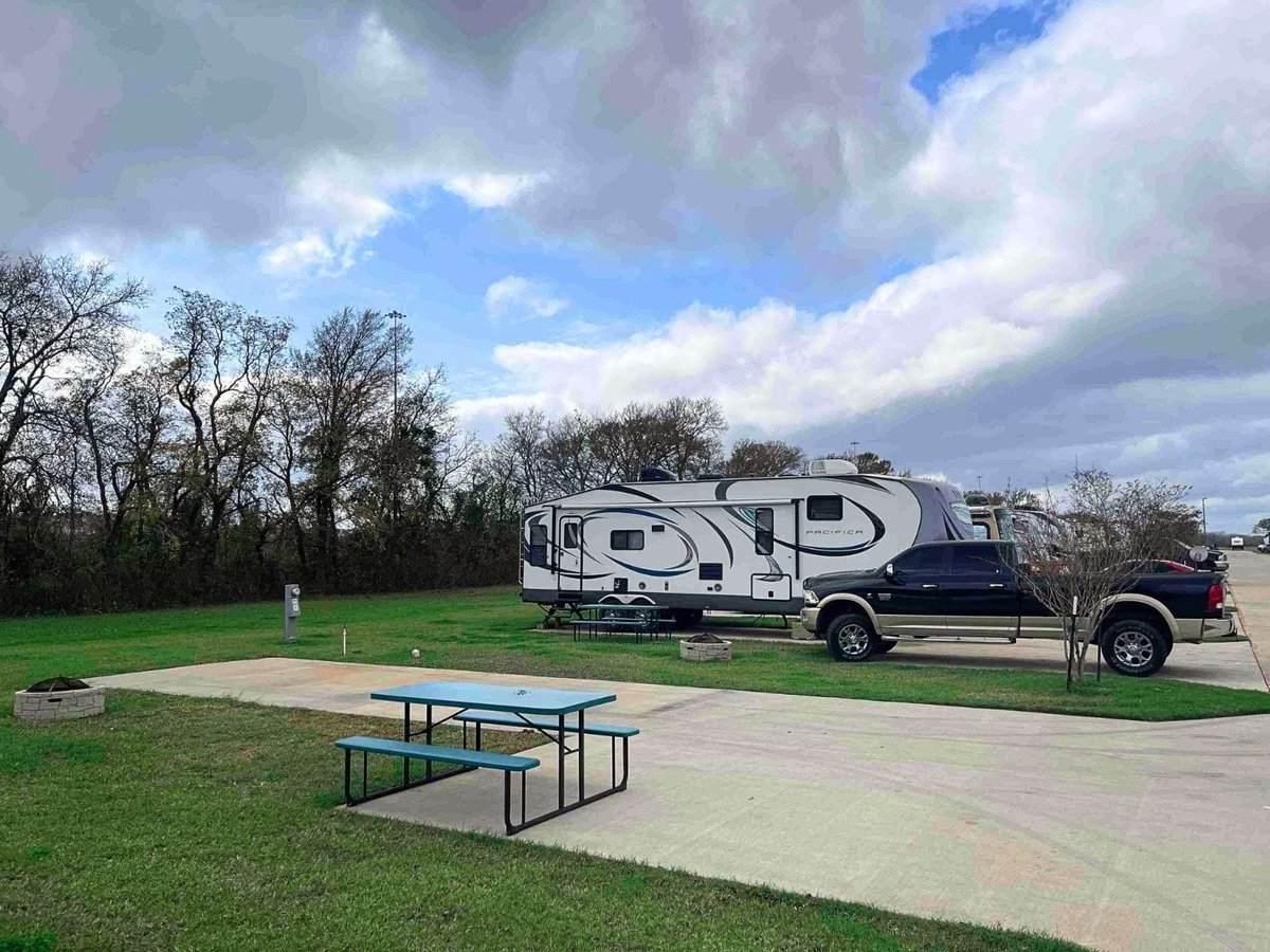 Summer Breeze USA RV Resort & Waterpark (Brookshire, Texas) photo