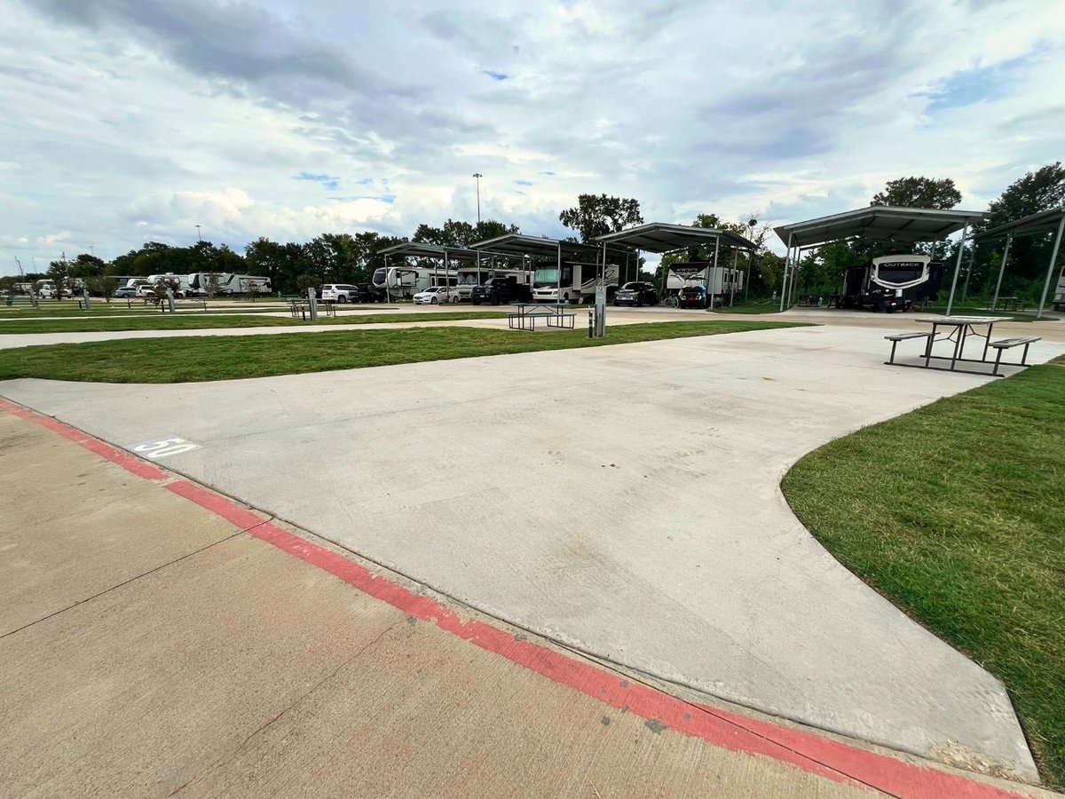 Summer Breeze USA RV Resort & Waterpark (Brookshire, Texas) photo