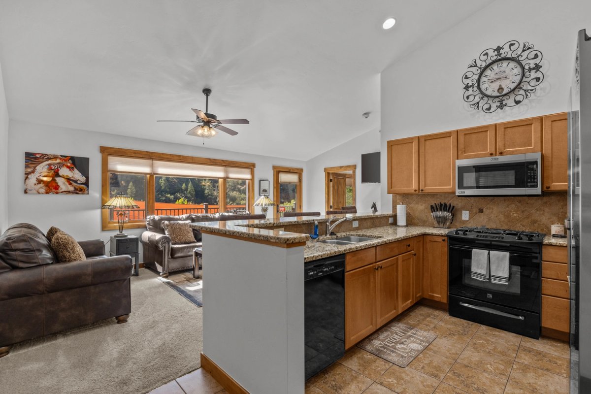 Glenwood Canyon Resort