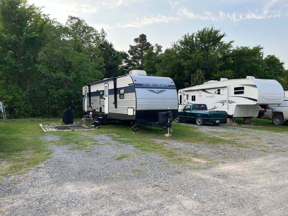 Kozy Lakes RV Park (Jewett, Texas) photo