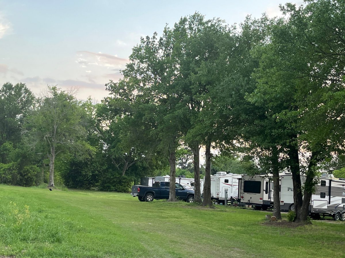 Kozy Lakes RV Park (Jewett, Texas) photo