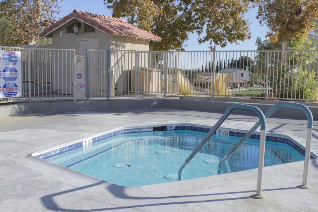 Silver Lakes Private RV Park (Helendale, California) photo