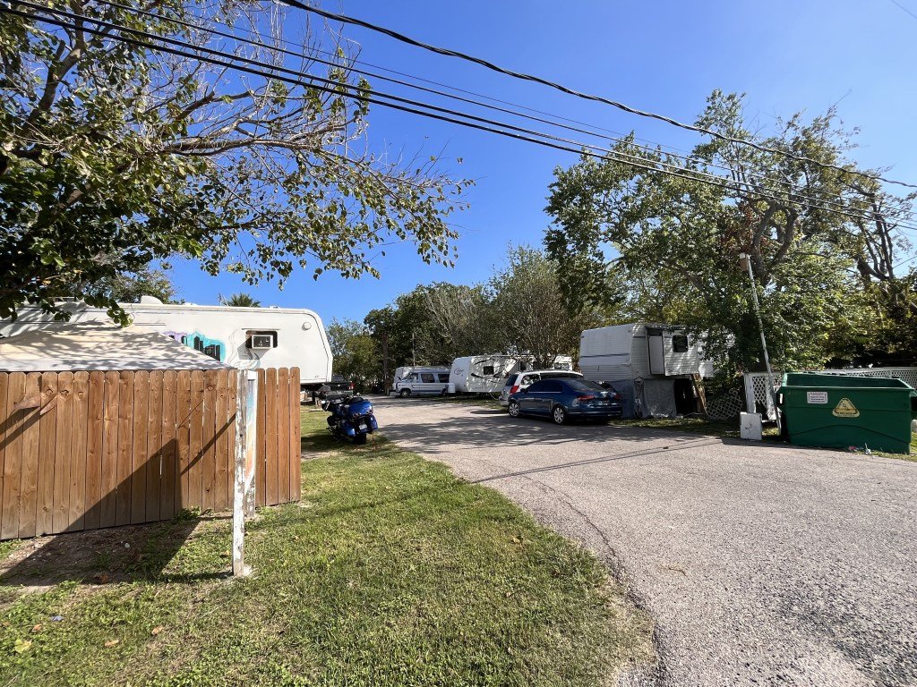 Bay Area RV Park (San Leon, Texas) photo