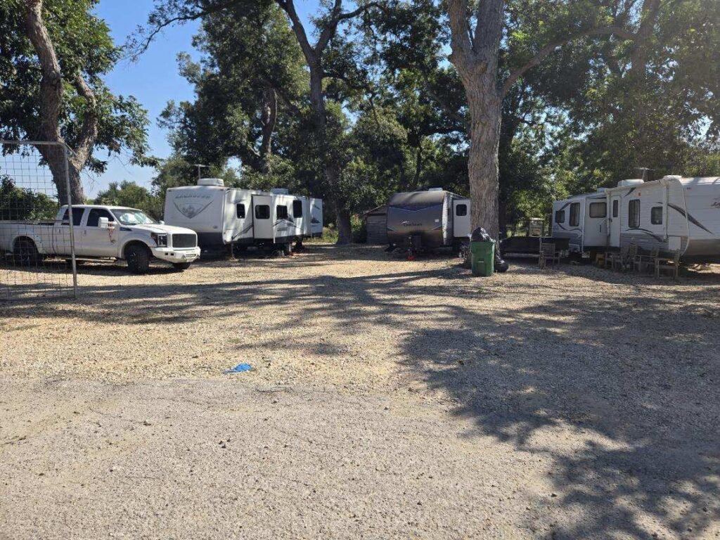 Taylor Texas RV Park (Taylor, Texas) photo