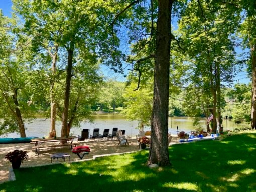 Fox Bluff Cottages & RV