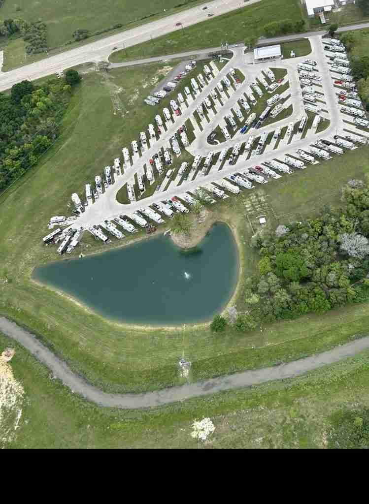 Howdy Y'all RV Resort (Manvel, Texas) photo