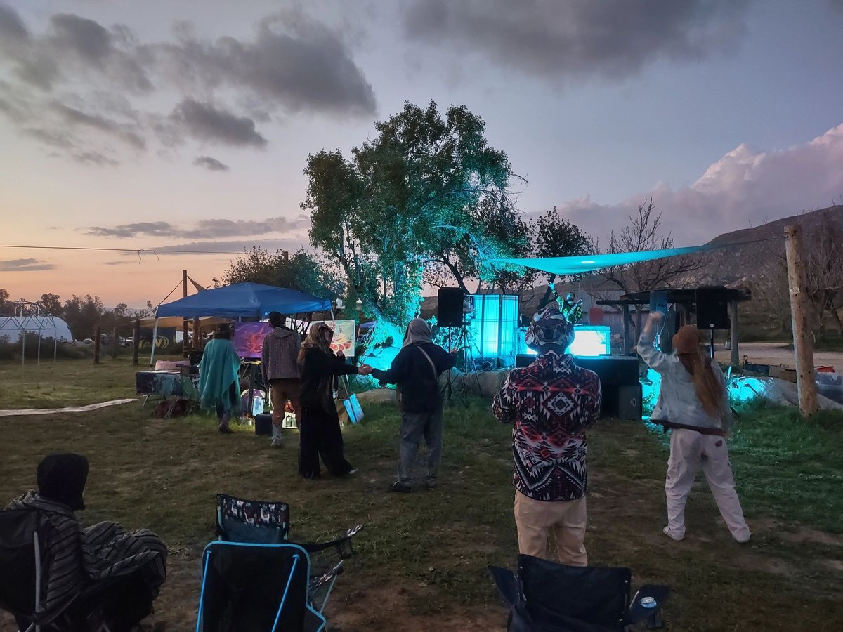 Down-to-Earth EcoShire