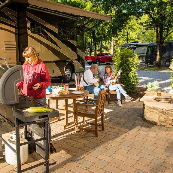 Townsend / Great Smokies KOA Holiday