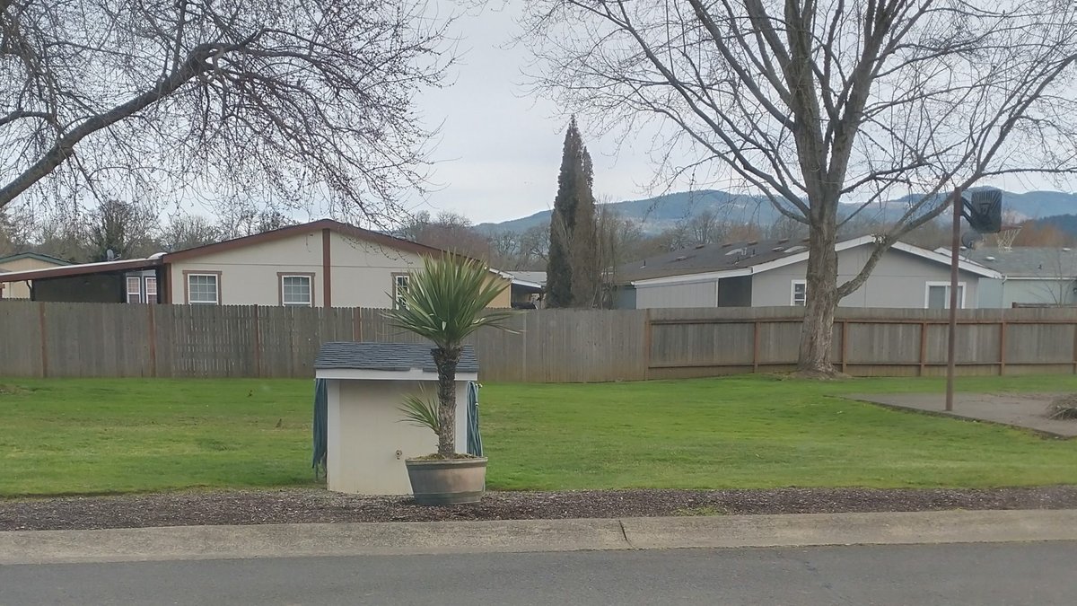 Creswell Court Manufactured Home & RV Park