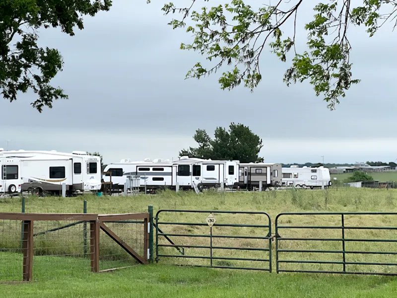 Taylor Blackland Farms RV Park (Taylor, Texas) photo
