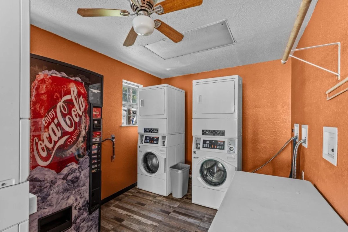 Eleanor Oaks RV Park