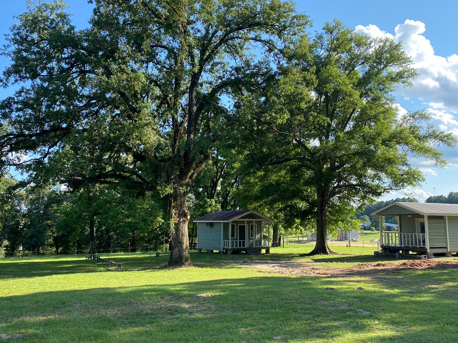 Hilltop Cabins and RV Campsites