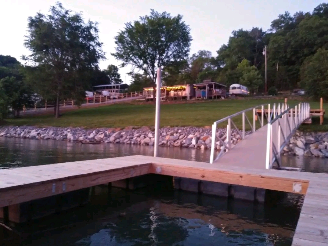 Douglas Driftwood Lakefront Campground RV Park