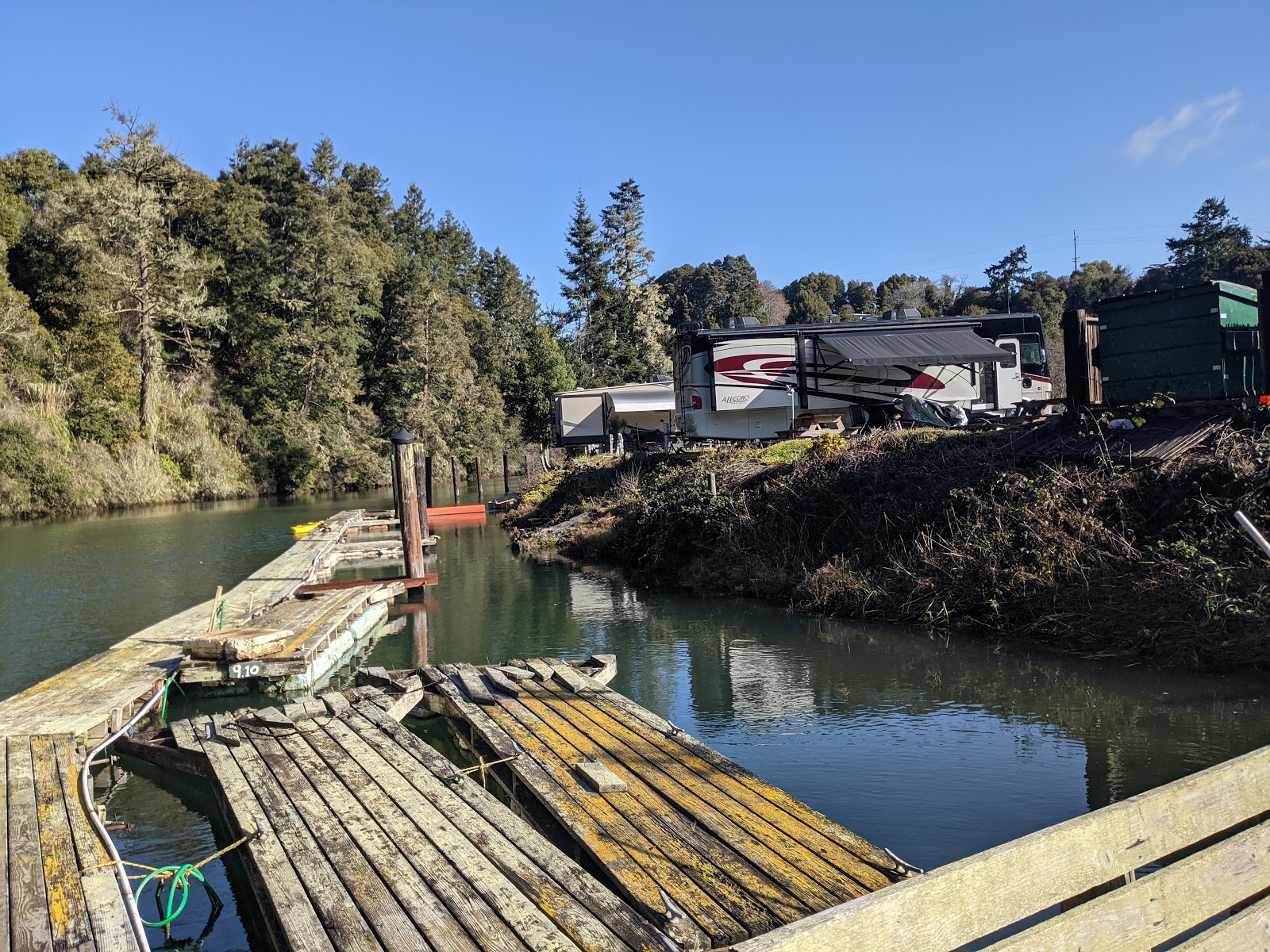 Dolphin Isle Marina and RV Park