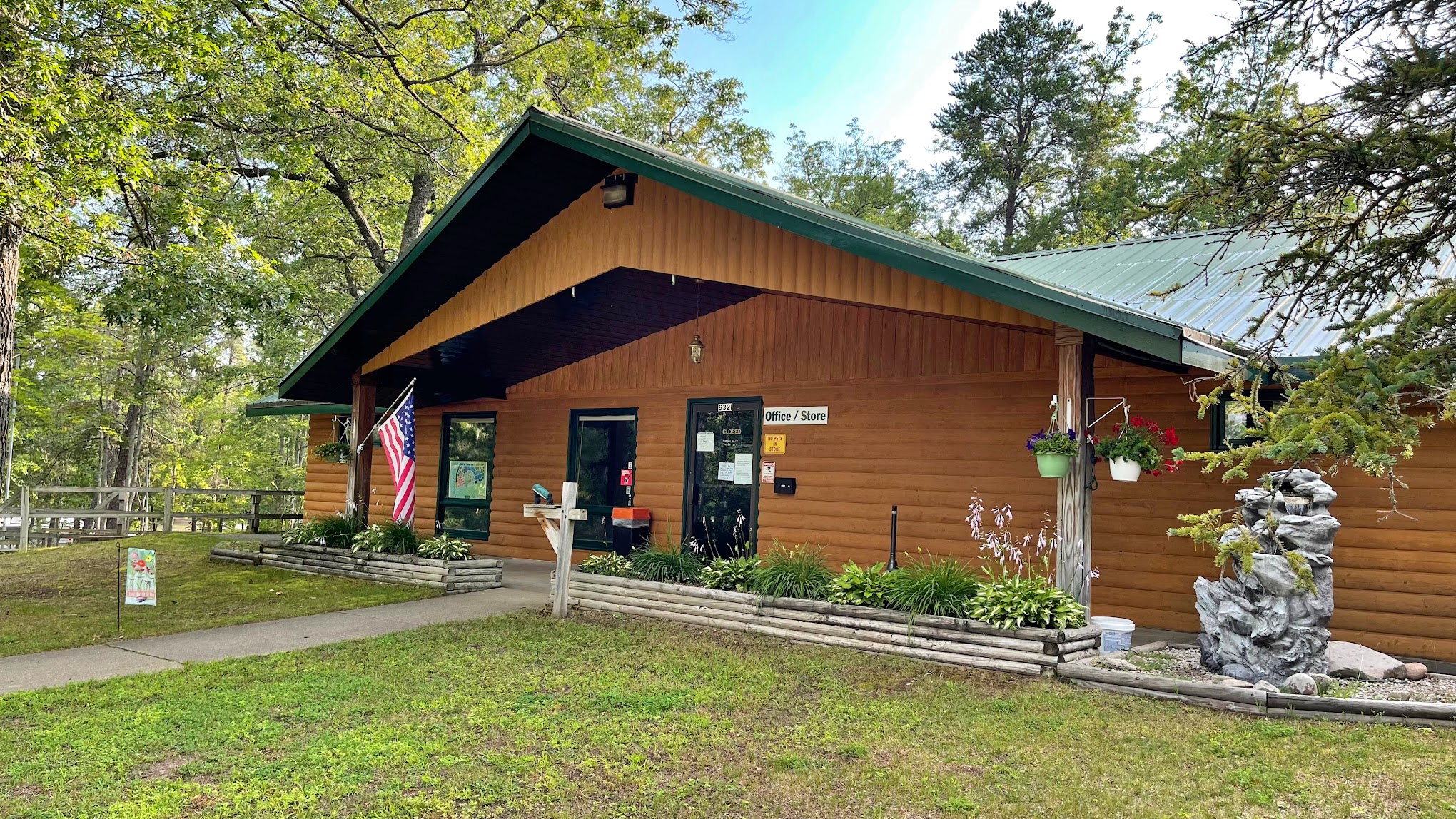 Twin Bears Wooded Campground