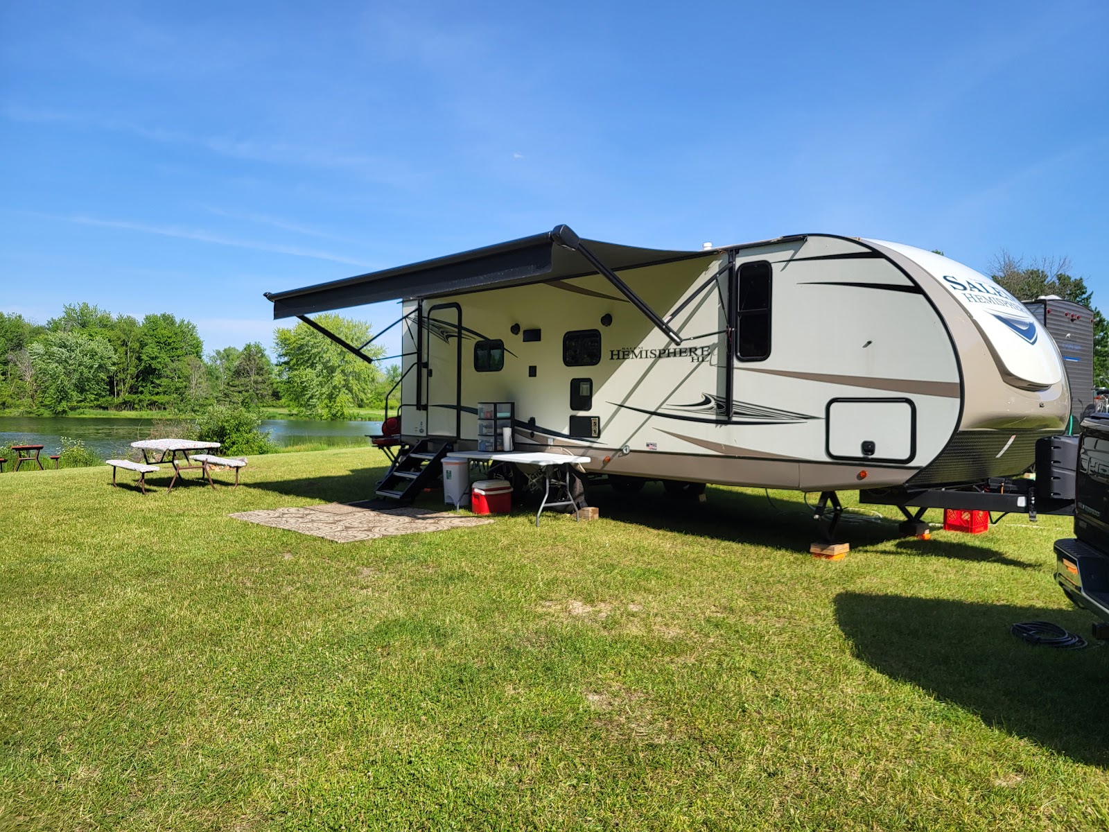 Hucklberry Acres Campground & Huck's Sports Grill