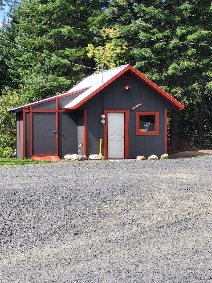 Prospector's Paradise RV Park and Tent Sites