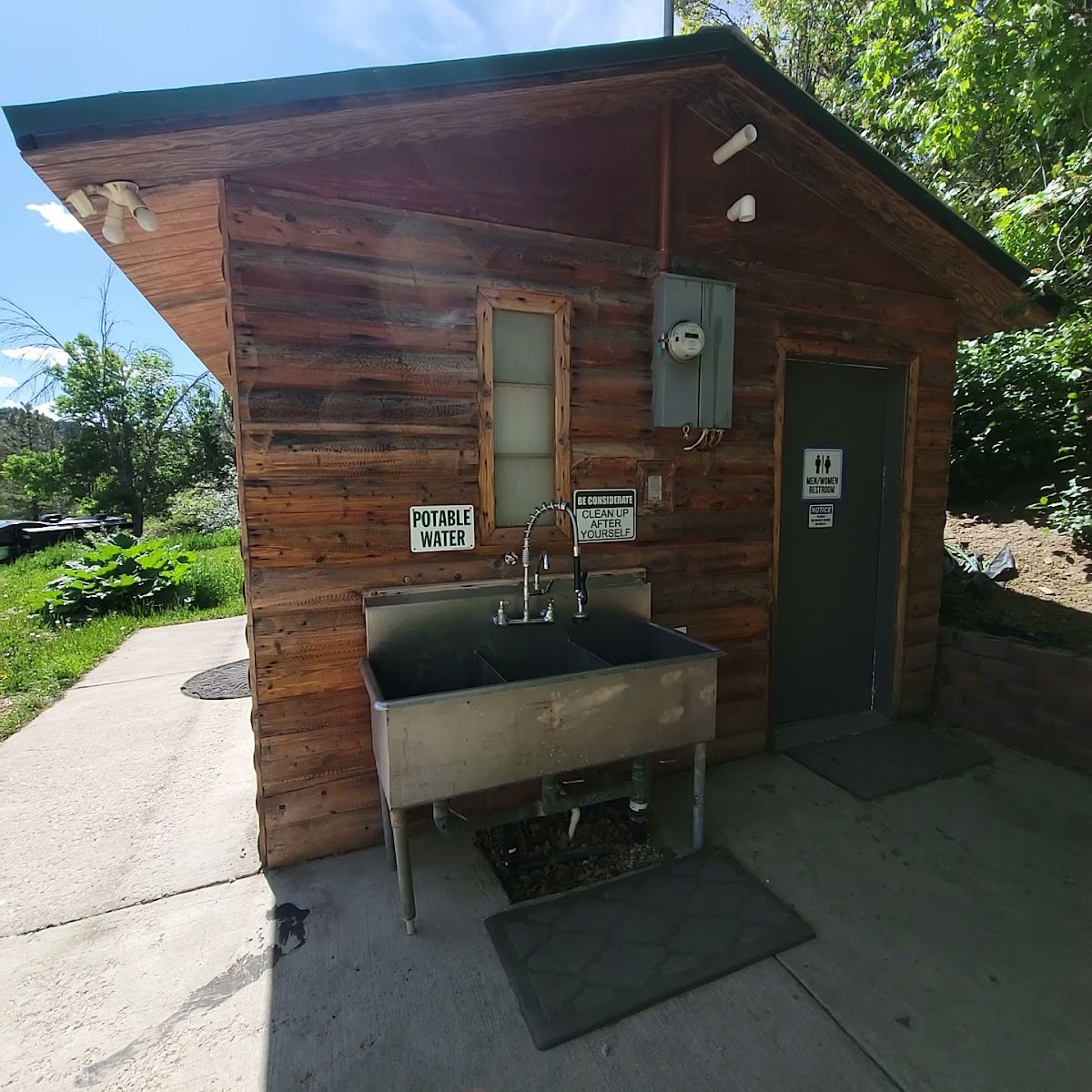 Zion Family Ranch RV Campground & Fishing Experience