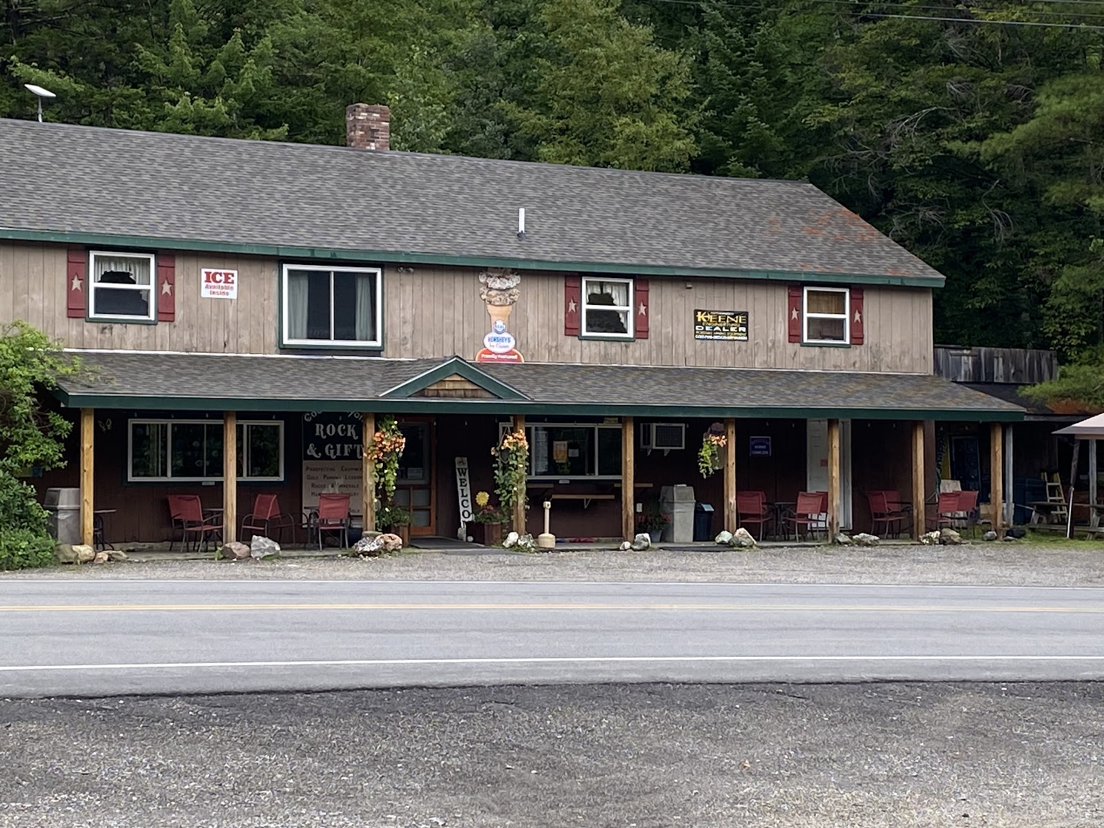 Coos Canyon Campground & Cabins
