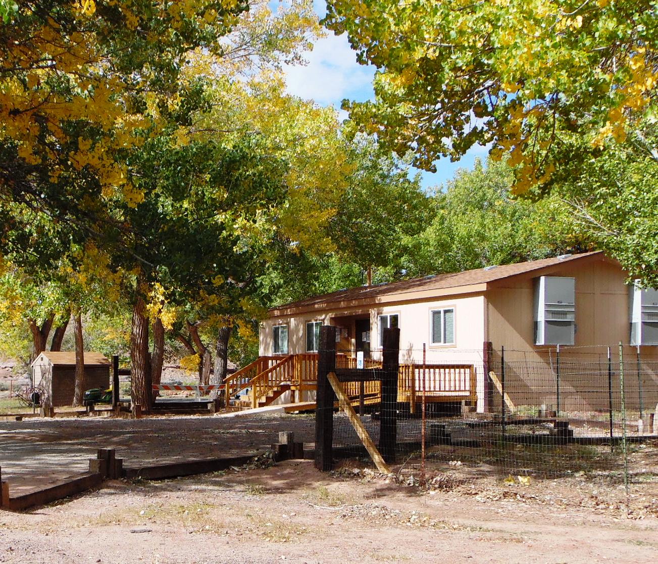 Tséyi' Diné Heritage Area - Cottonwood Campground