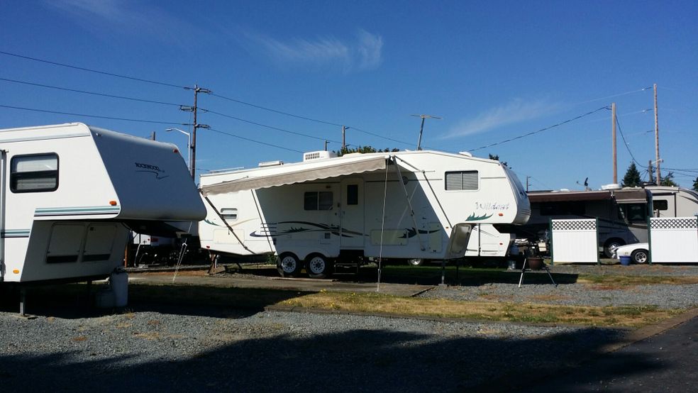 Midway RV & Mobile Home Park