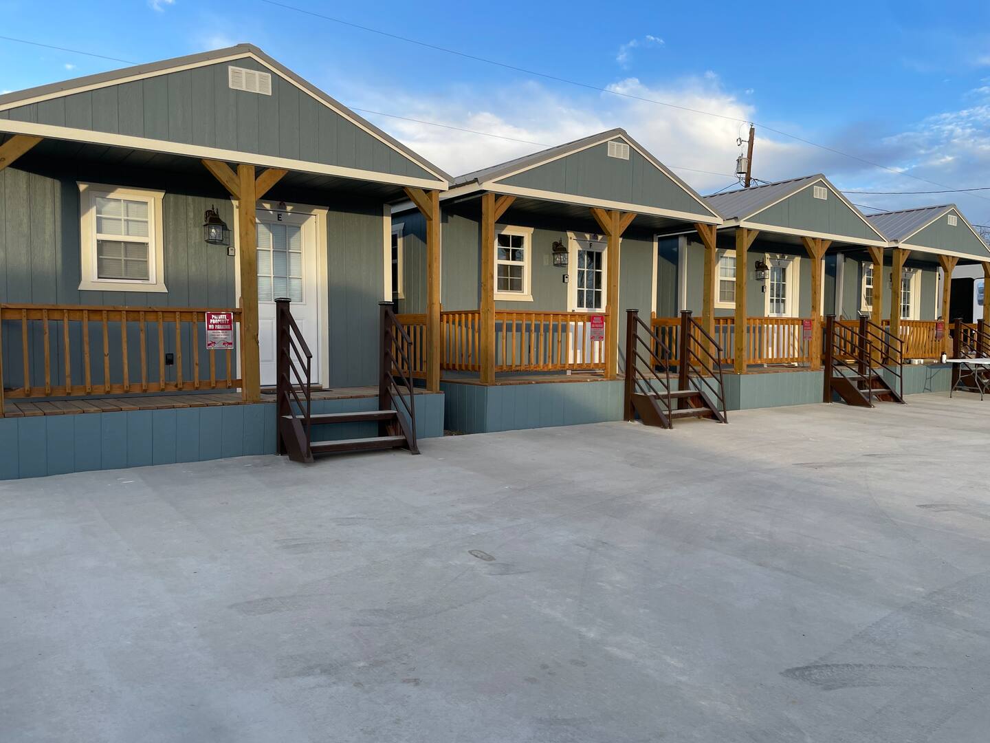 VL Cabins & RV Park