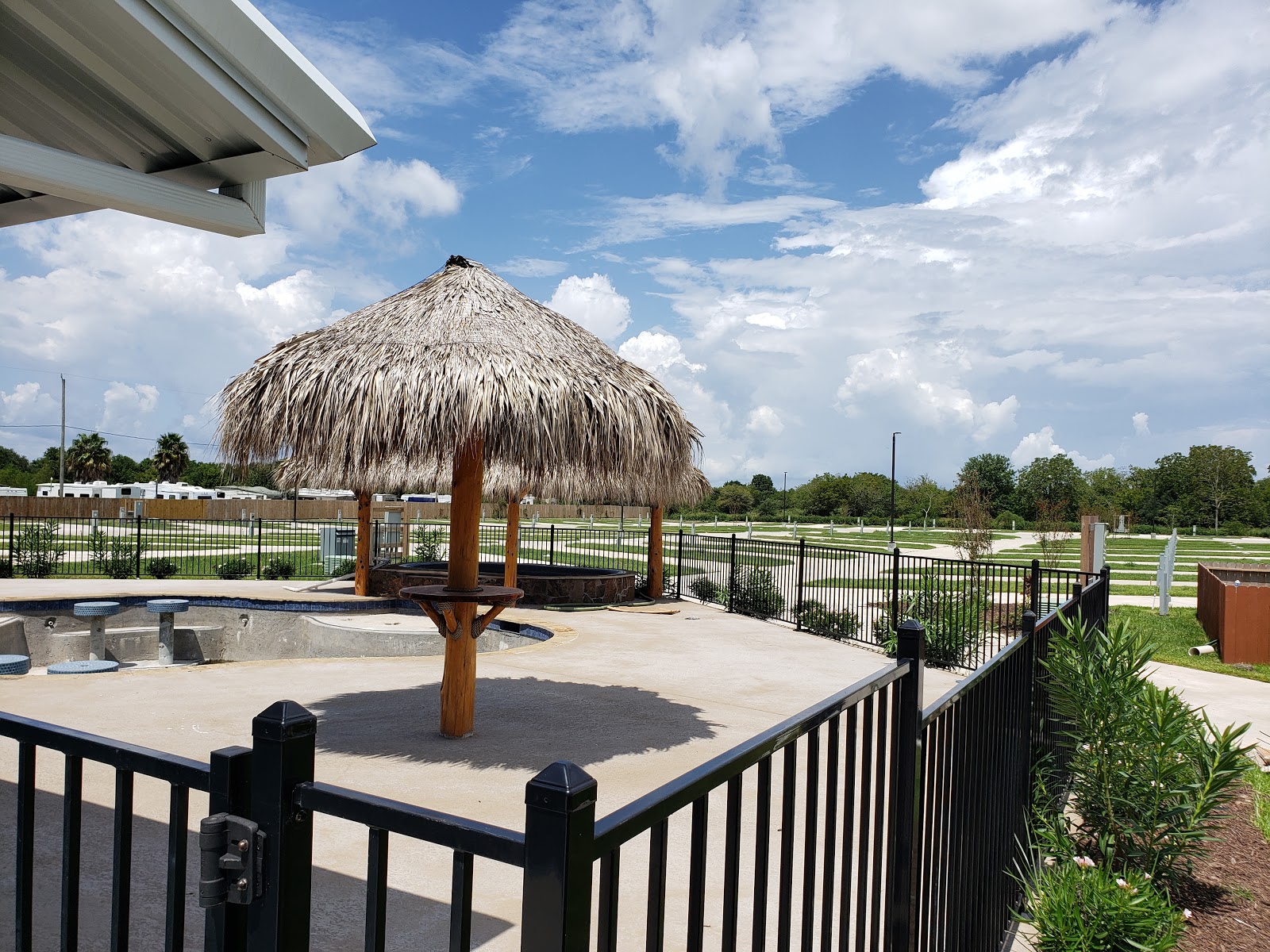 Summer Breeze Kemah RV Resort - San Leon, TX