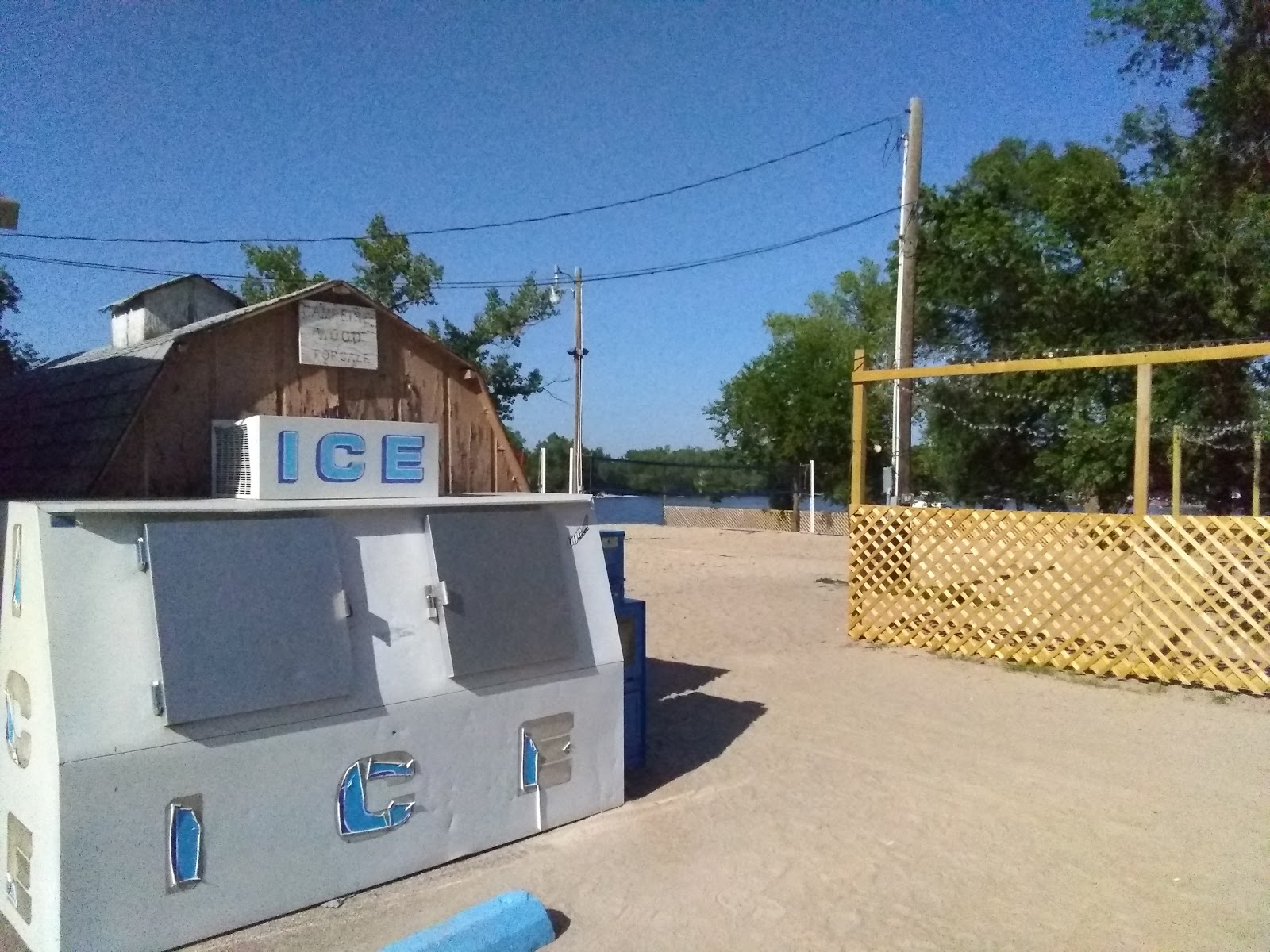 Victory Lake Campground