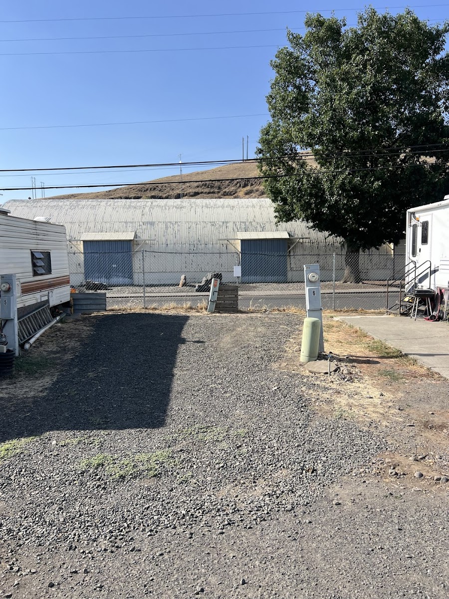 River Rock RV Park - Pendleton Monthly RV Park