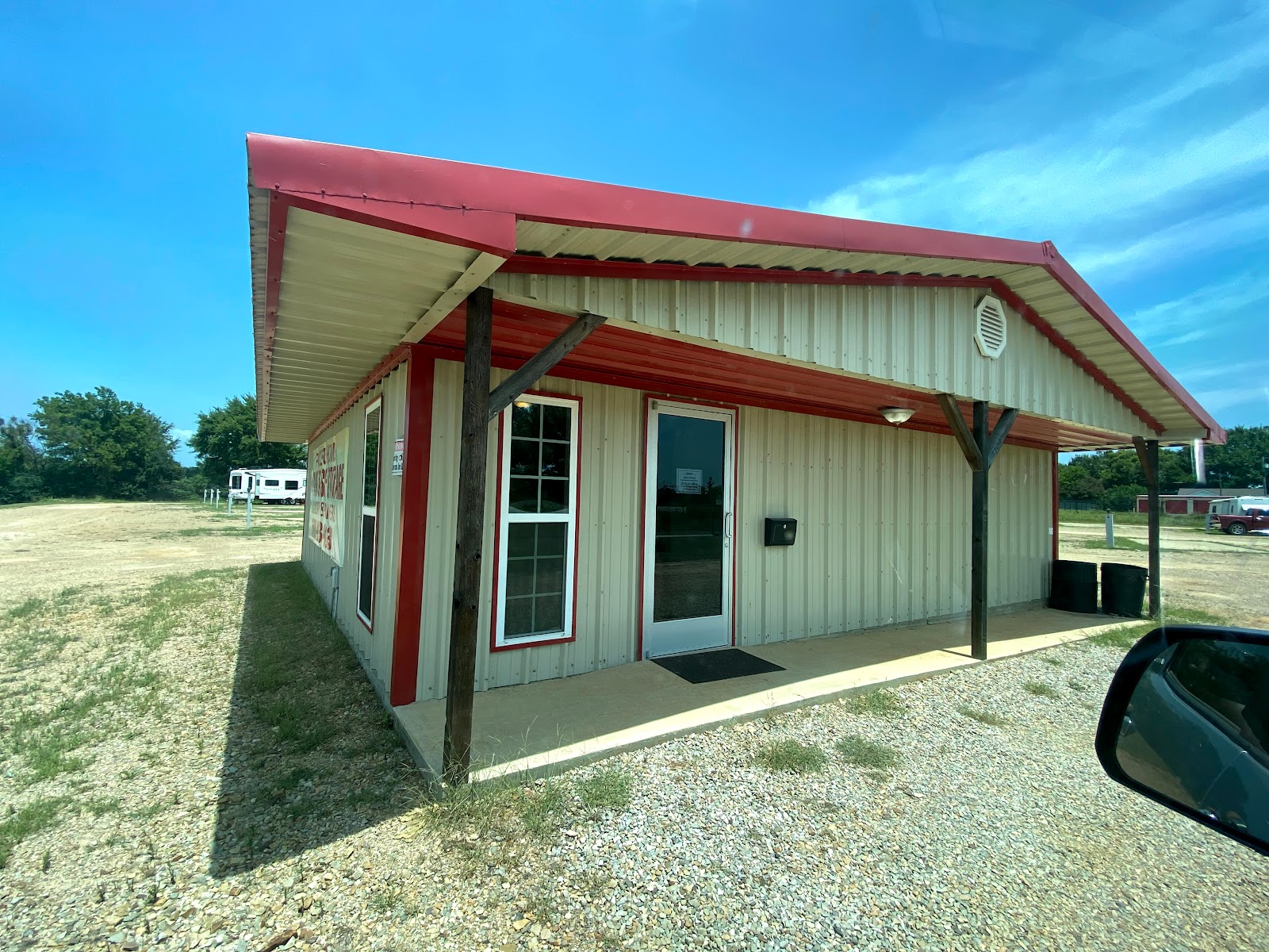 Peaceful Home RV park and Strorage