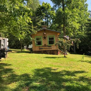 Hippie Hollow Campground