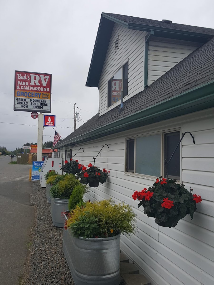 Bud's RV Park & Grocery