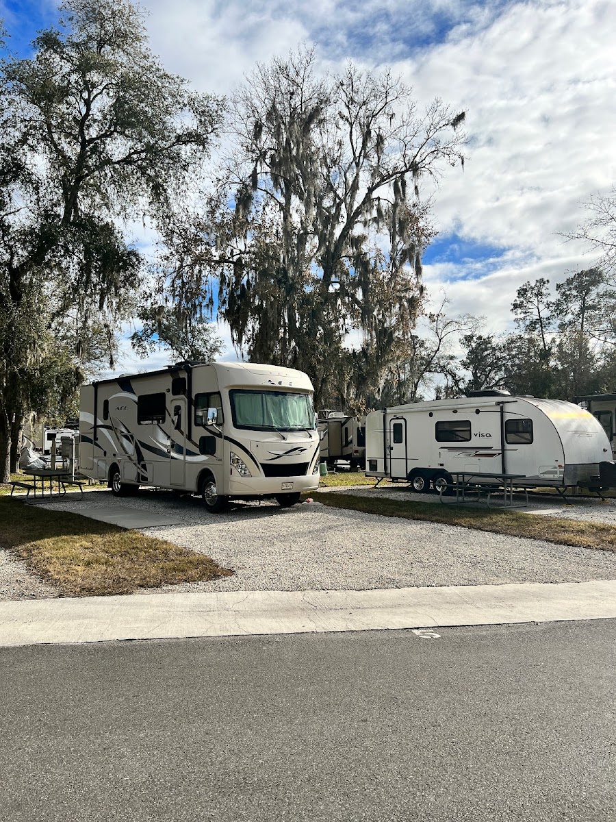 Sunny Oaks RV Park