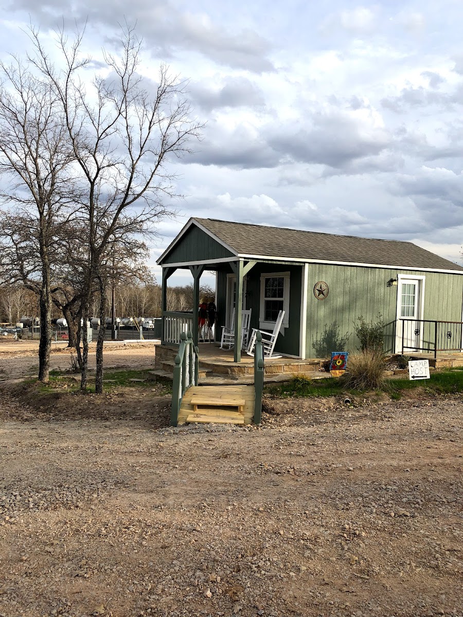 Pair of Dice RV Park - Paradise, TX