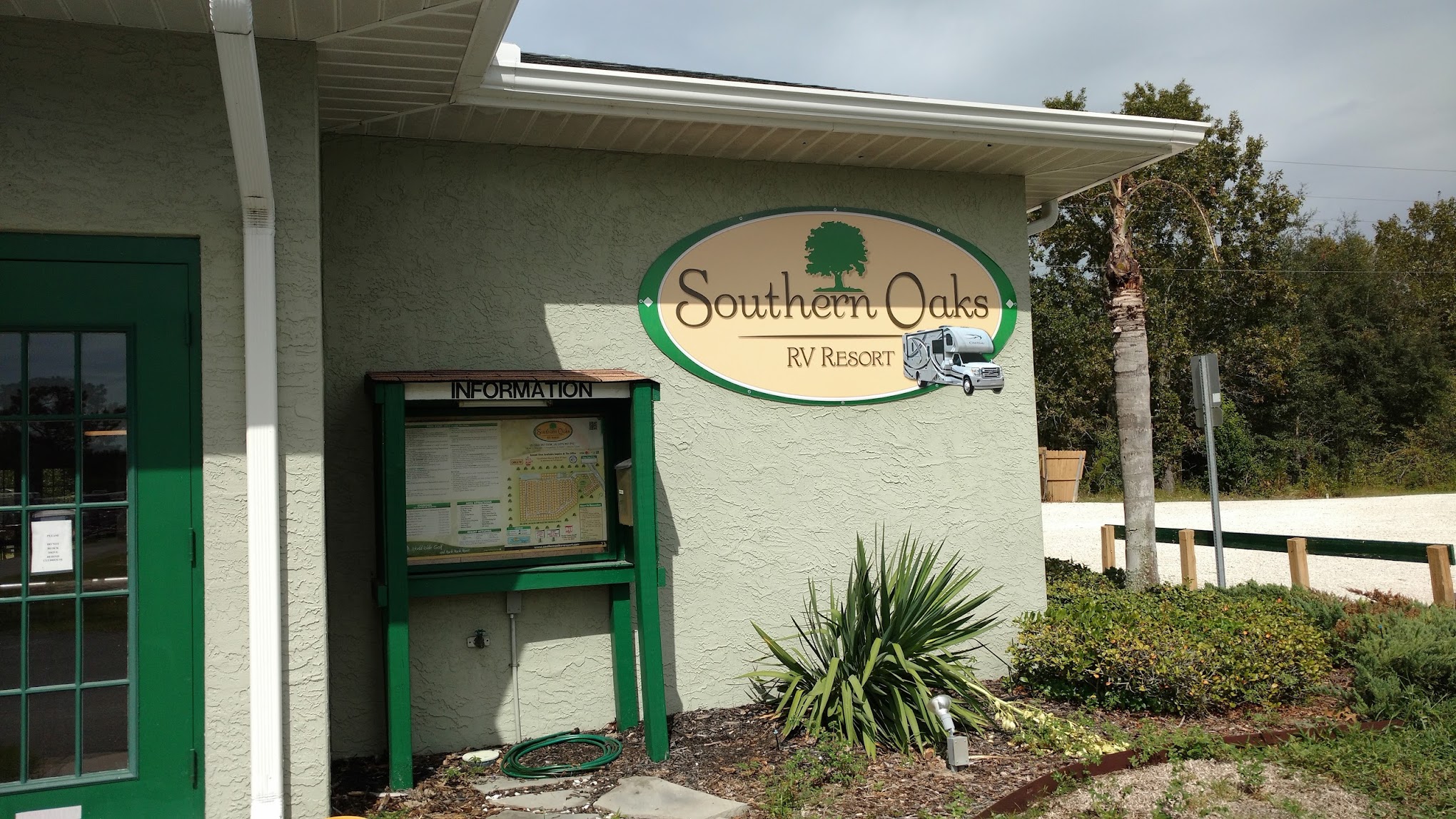 Southern Oaks RV Resort