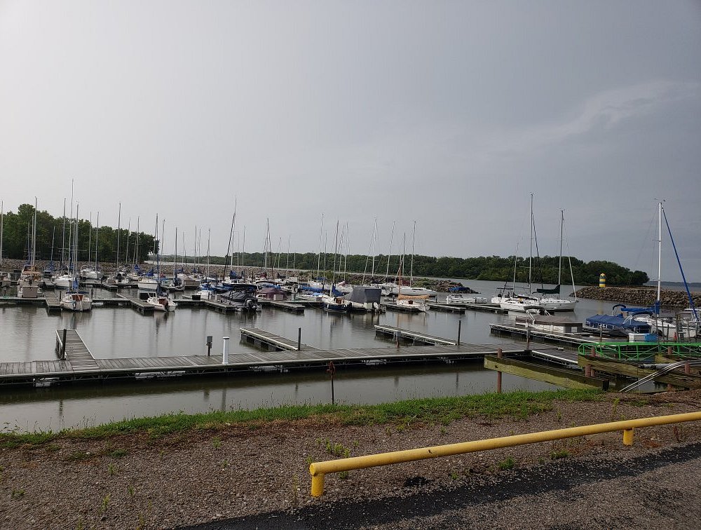 Carlyle Lake Dam West Campground