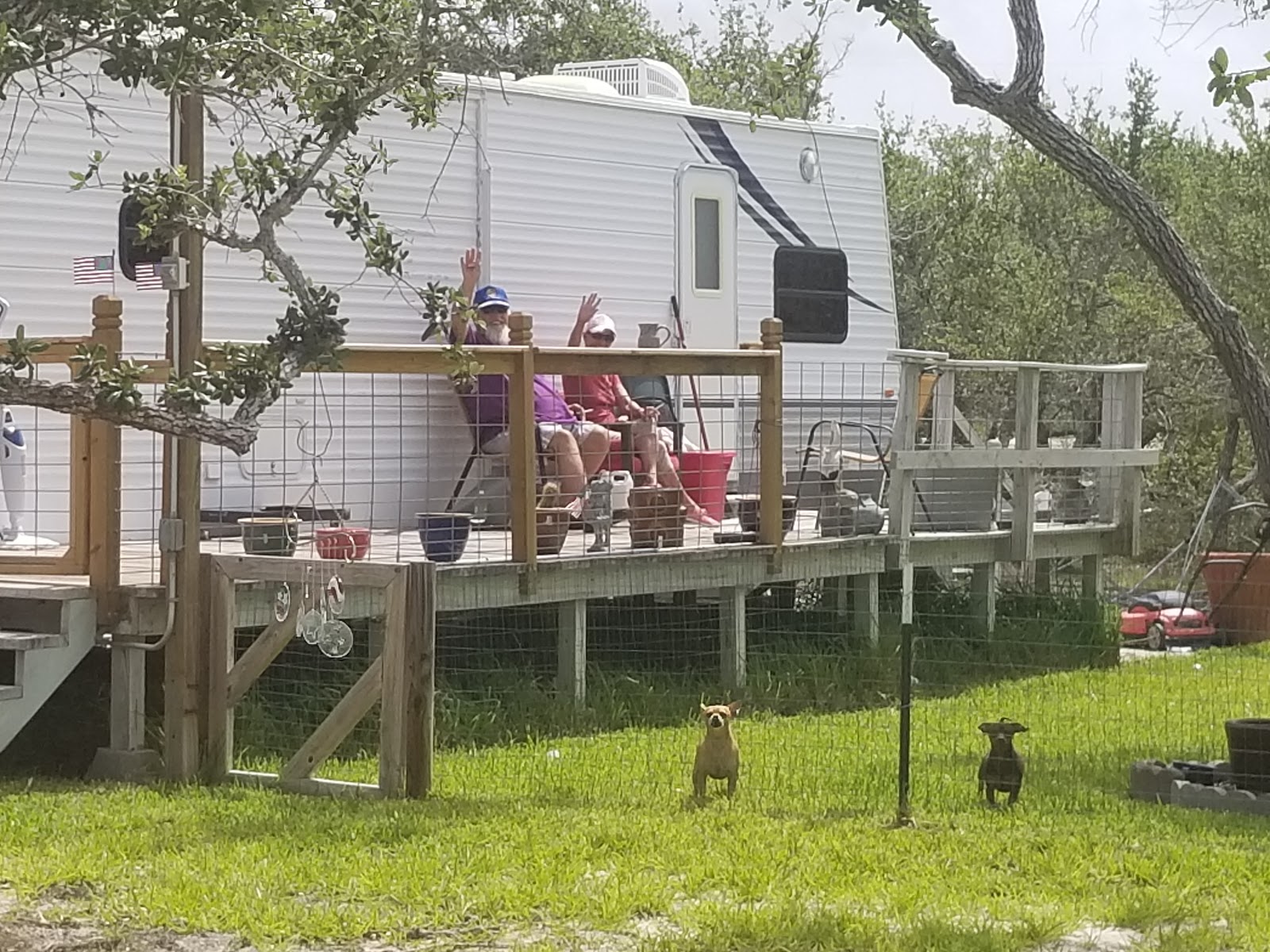 WOODS & SPACES RV PARK