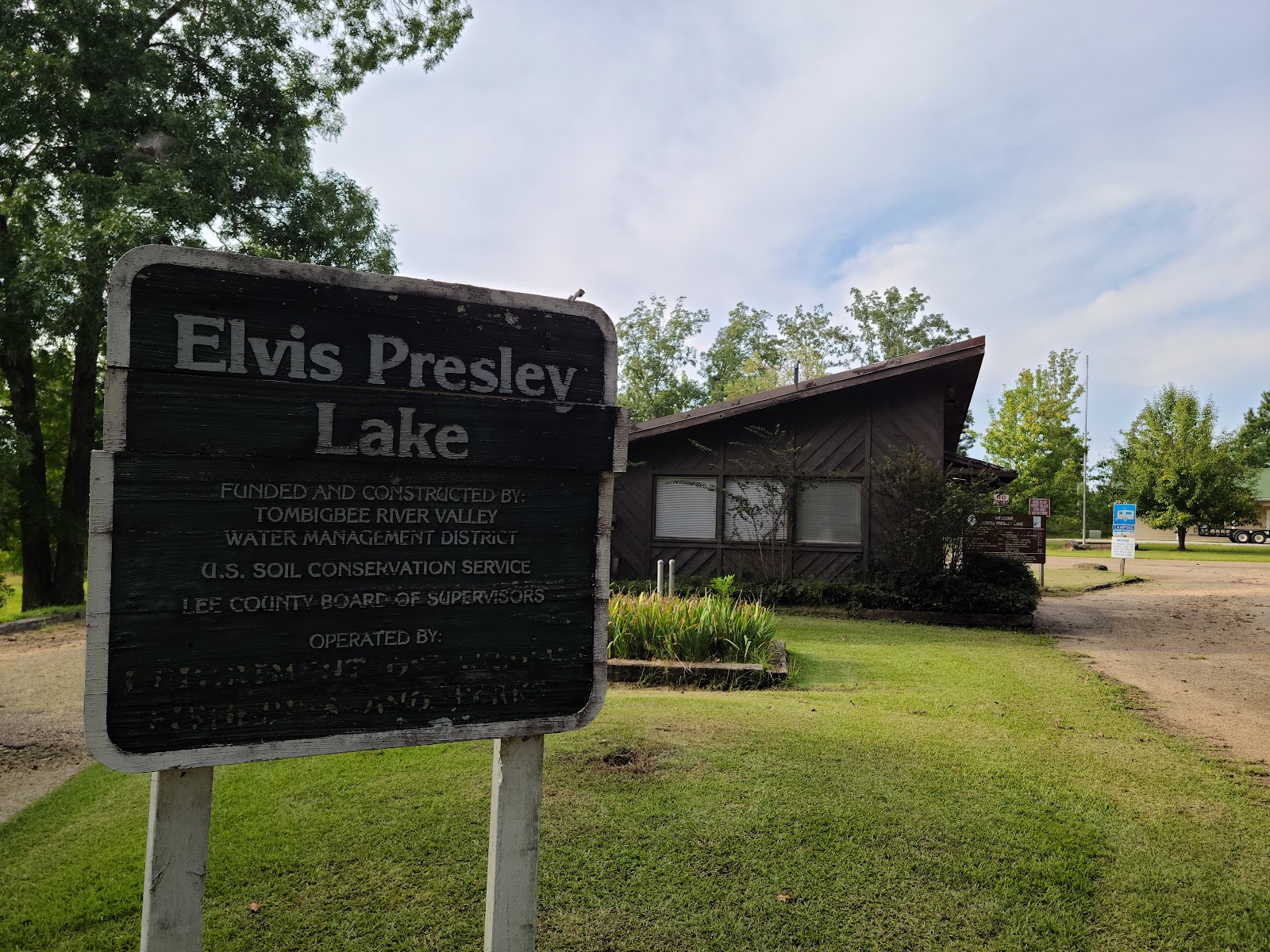 Elvis Presley Lake & Campground