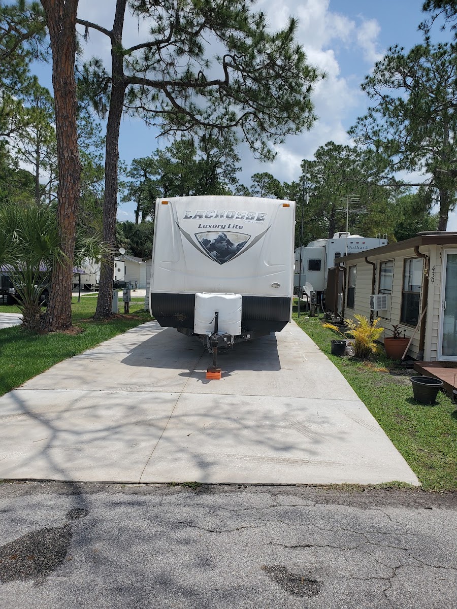 Tampa East RV Resort, The Oaks