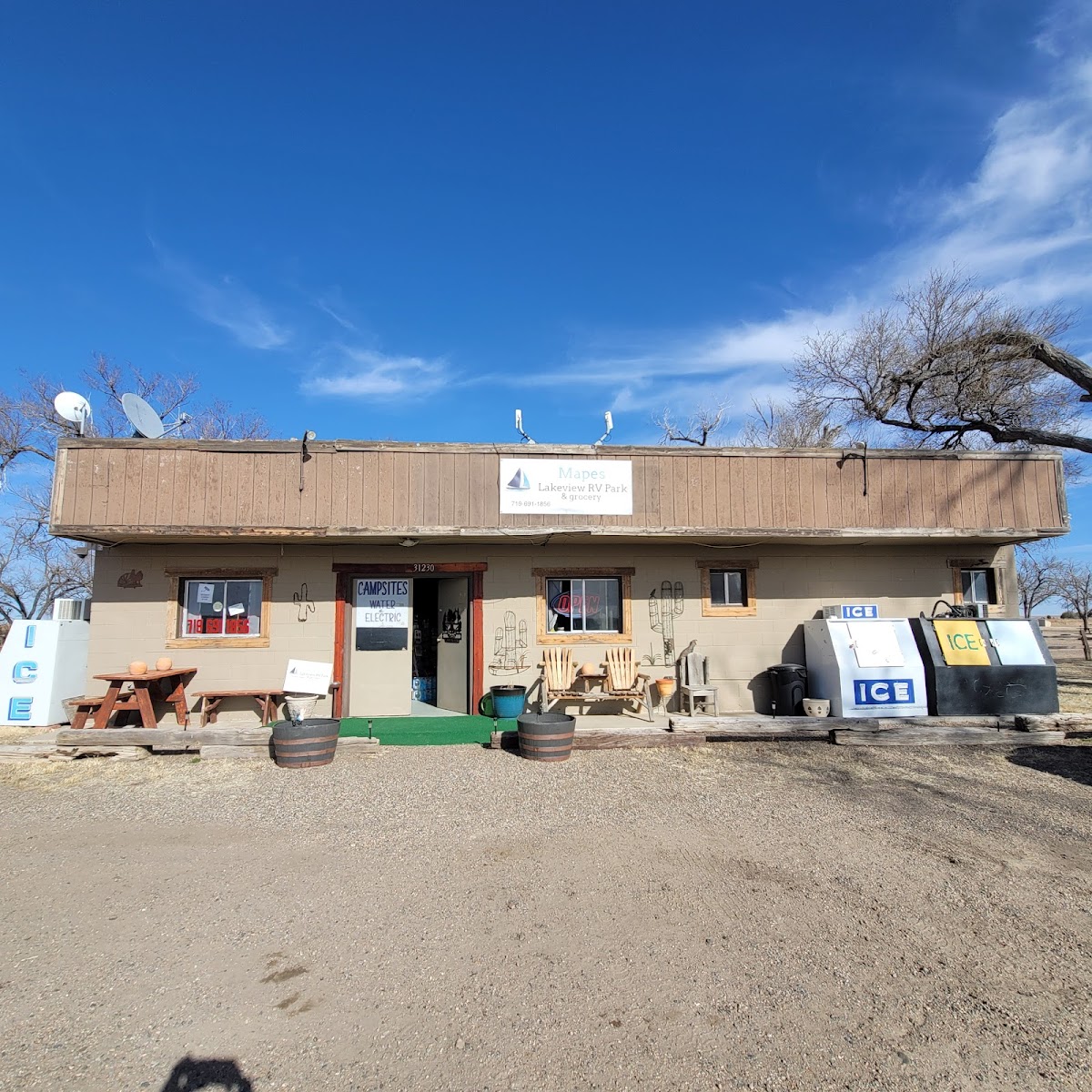 Mapes Lakeview RV Campground Bait and Grocery