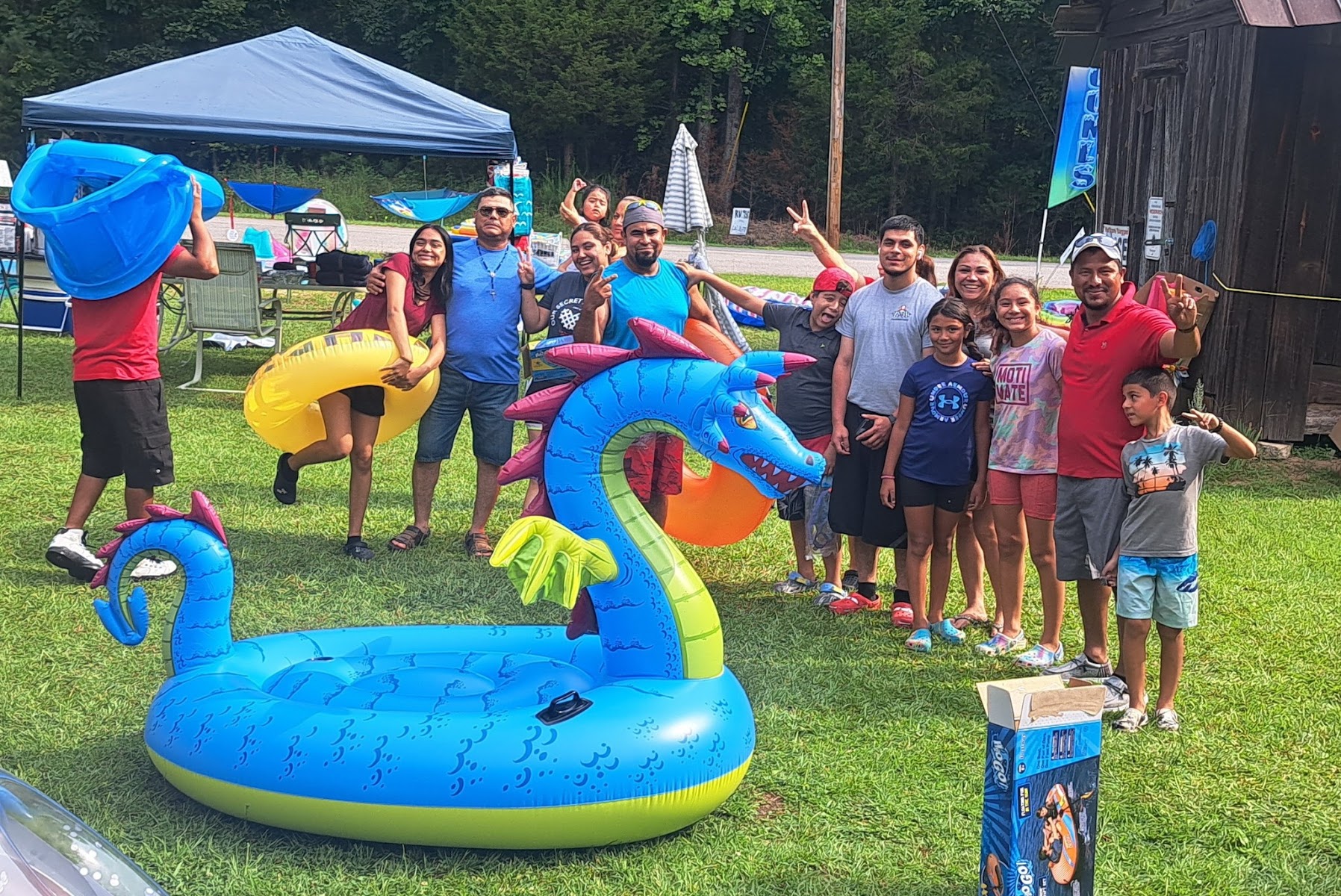 Flat Rock Store and Camping