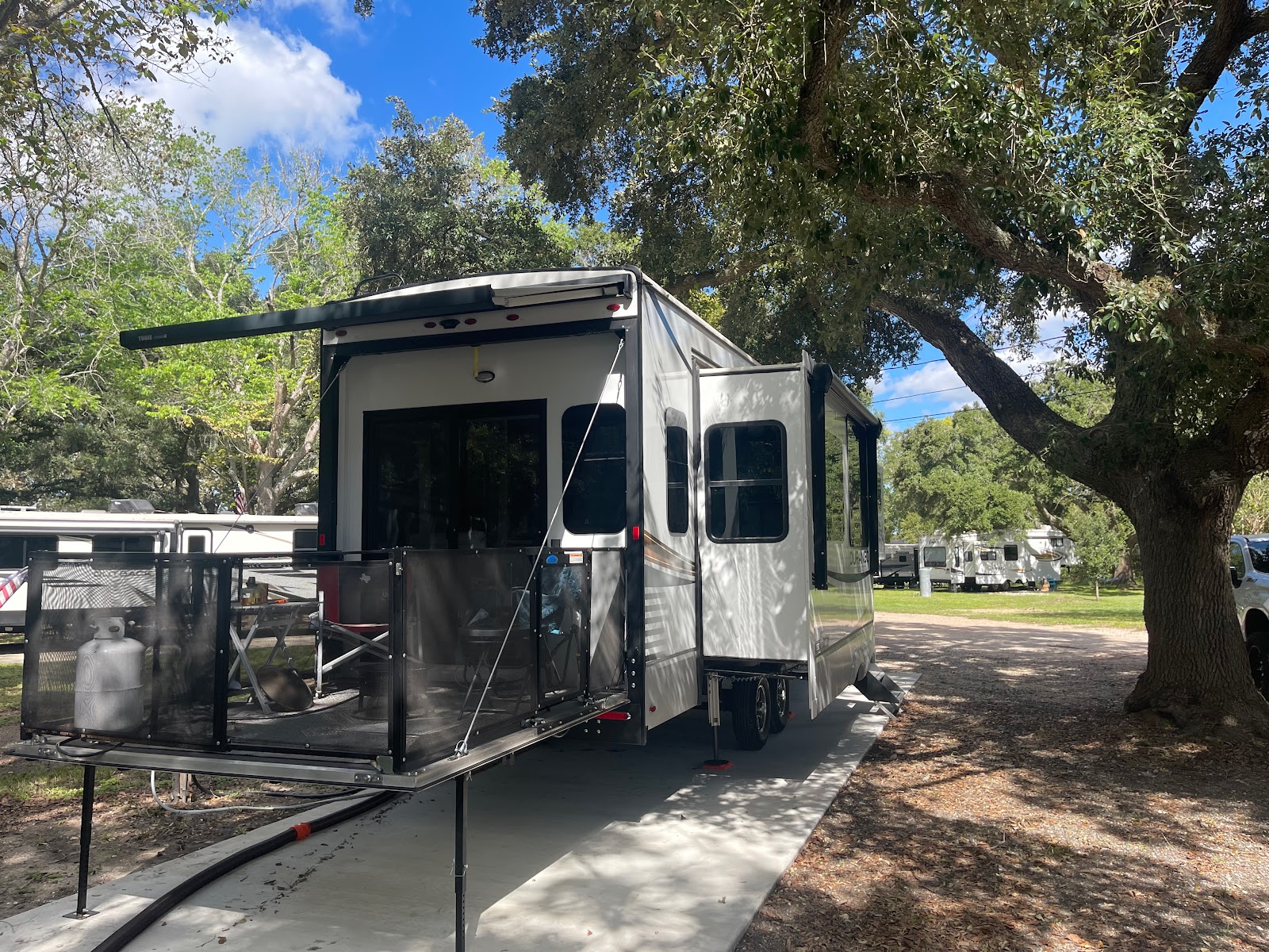 Rossi Properties LLC