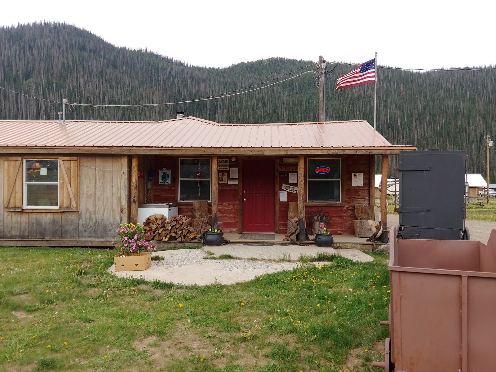 Gold Pan RV Park & General Store