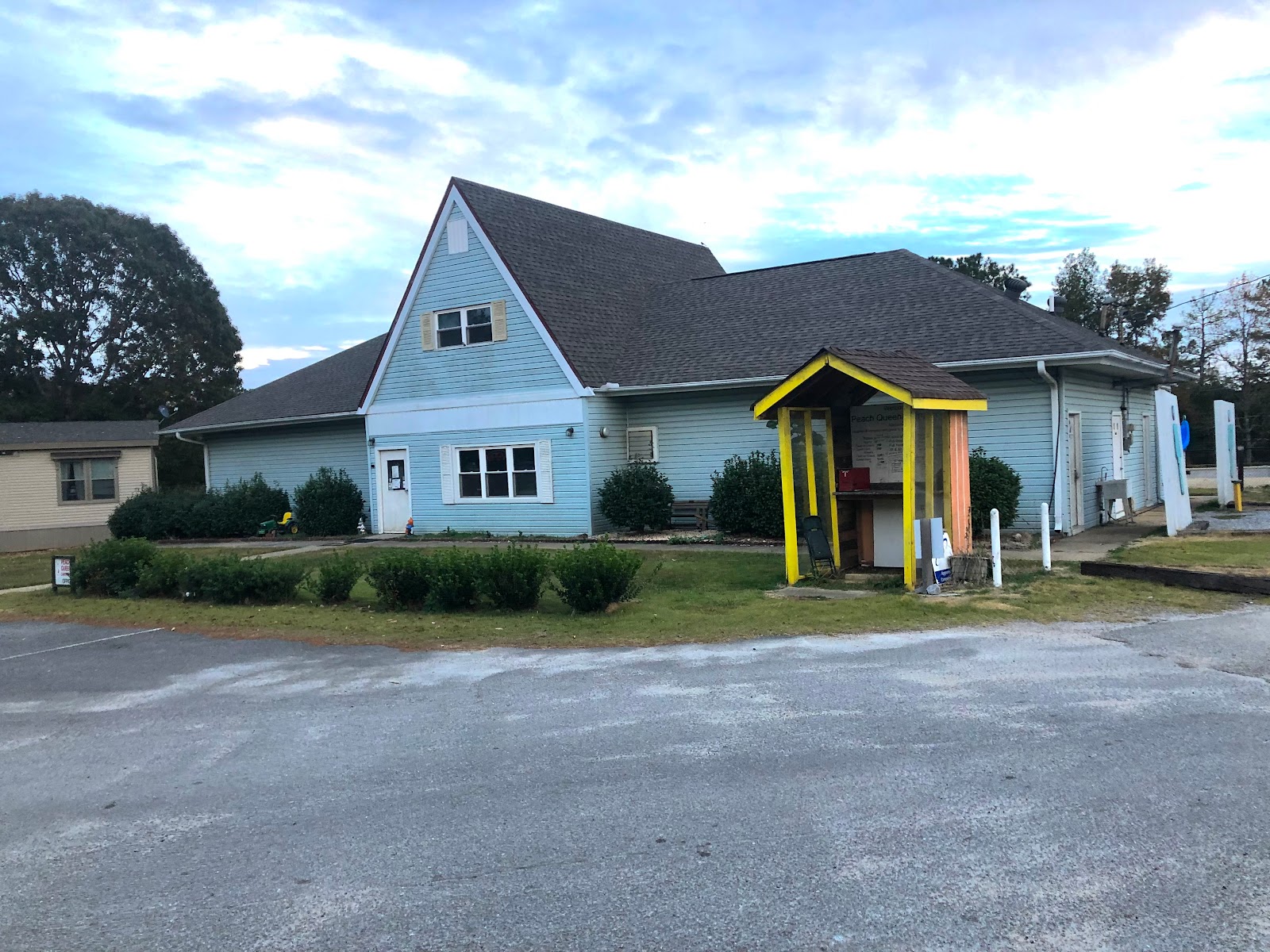 Peach Queen Campground