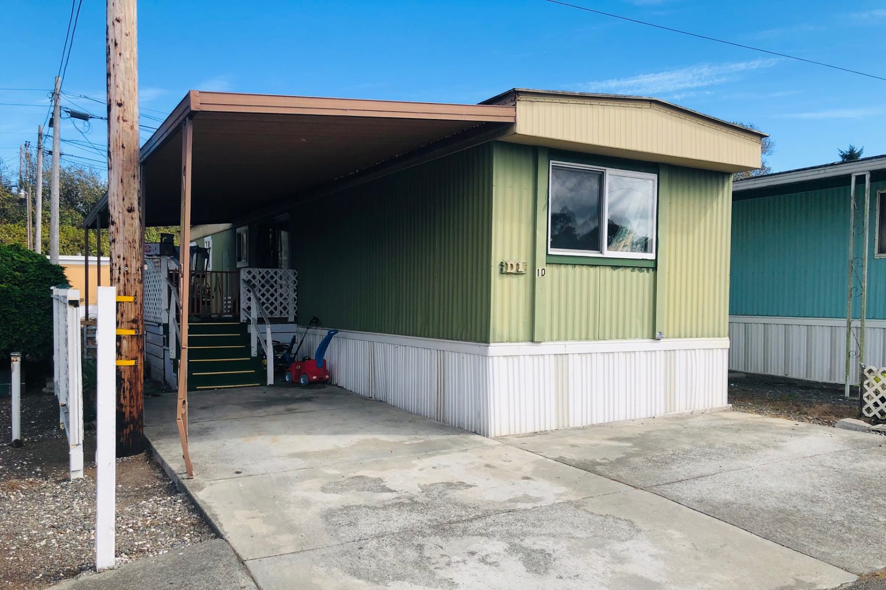 Eureka Mobile Village