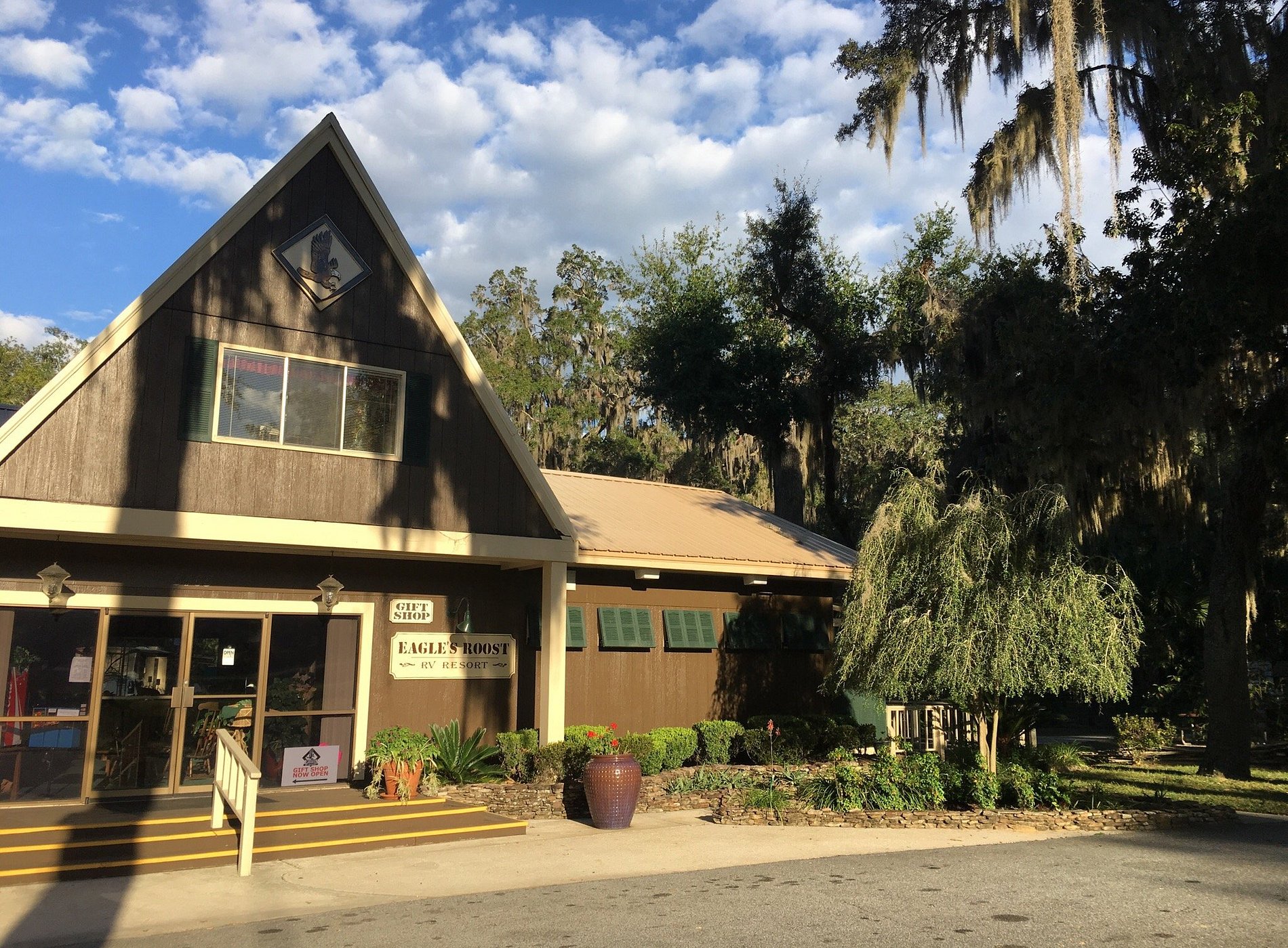 Eagle's Roost RV Resort