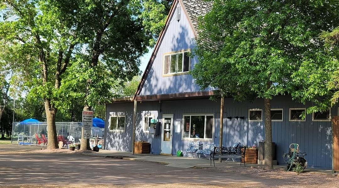 Pipestone Family Campground