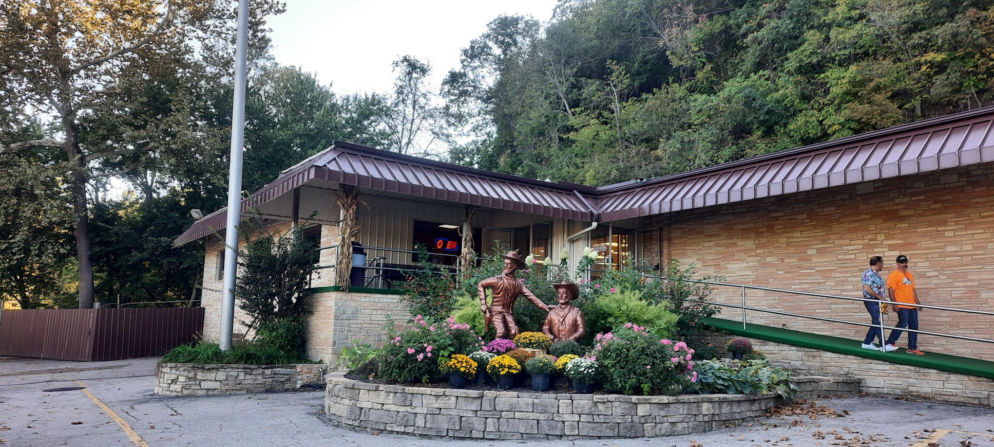 Meramec Caverns Natural Campground